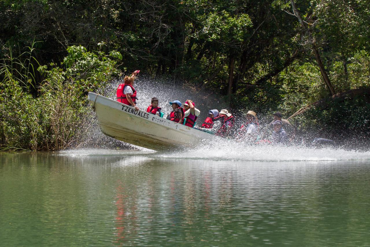 Guacamayas Resort, Selva Lacandona, Chiapas México * Tlatizapán
